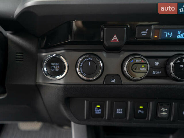 Сірий Тойота Такома, об'ємом двигуна 3.46 л та пробігом 55 тис. км за 24900 $, фото 32 на Automoto.ua