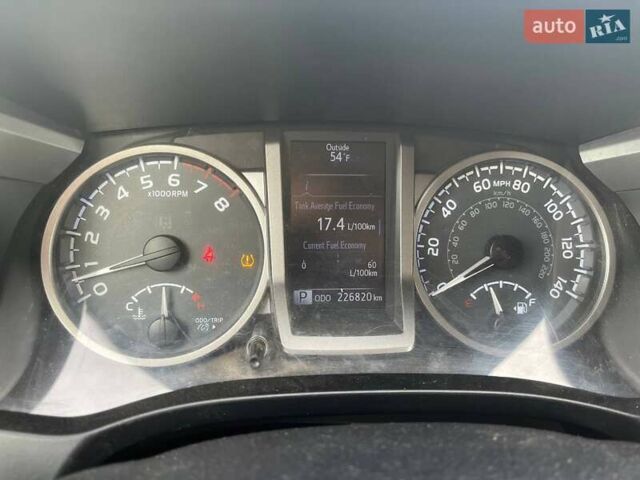 Серый Тойота Такома, объемом двигателя 3.46 л и пробегом 227 тыс. км за 18790 $, фото 17 на Automoto.ua