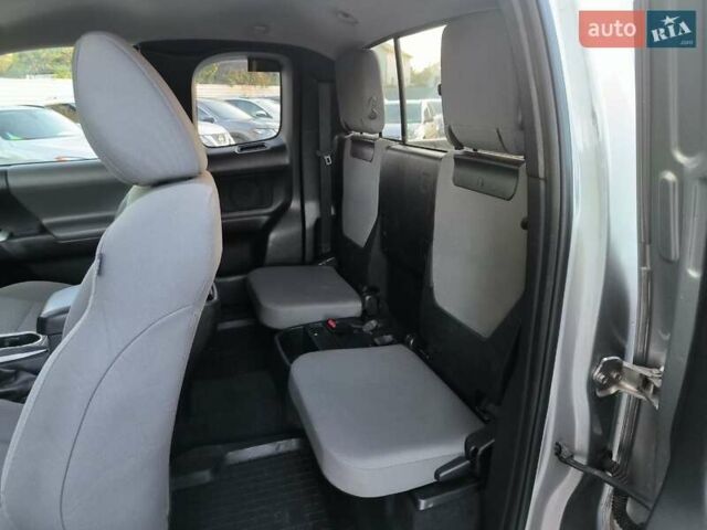 Серый Тойота Такома, объемом двигателя 3.46 л и пробегом 227 тыс. км за 18990 $, фото 10 на Automoto.ua