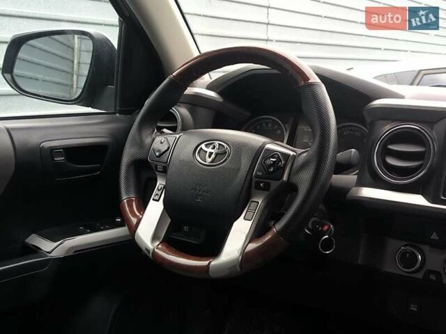 Серый Тойота Такома, объемом двигателя 3.46 л и пробегом 227 тыс. км за 18990 $, фото 14 на Automoto.ua