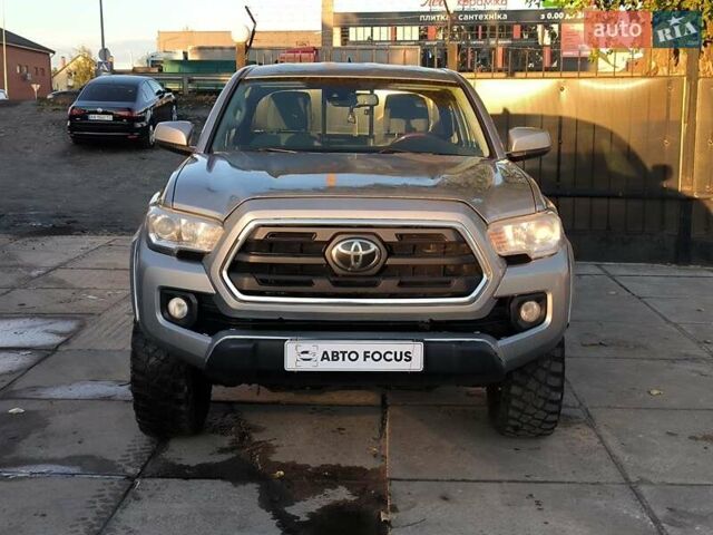 Серый Тойота Такома, объемом двигателя 3.46 л и пробегом 227 тыс. км за 18990 $, фото 1 на Automoto.ua