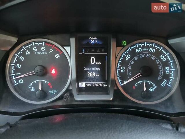 Серый Тойота Такома, объемом двигателя 3.46 л и пробегом 227 тыс. км за 18990 $, фото 15 на Automoto.ua