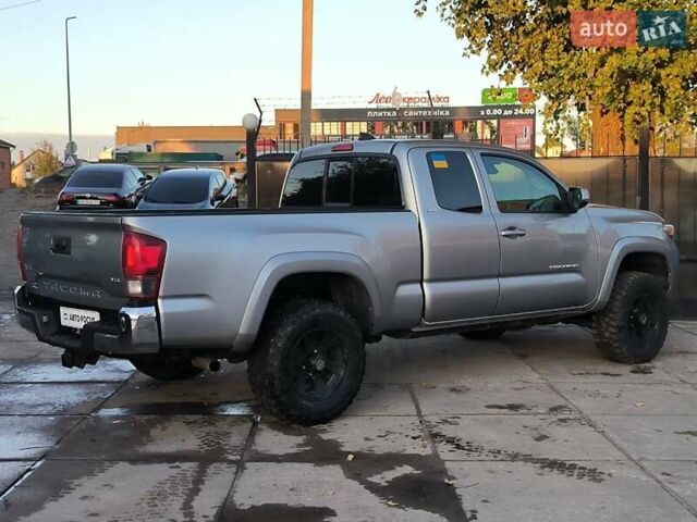 Серый Тойота Такома, объемом двигателя 3.46 л и пробегом 227 тыс. км за 18990 $, фото 6 на Automoto.ua