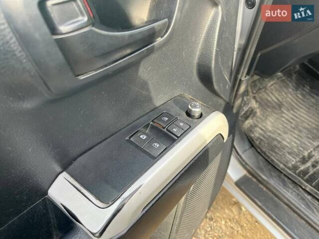Серый Тойота Такома, объемом двигателя 3.46 л и пробегом 227 тыс. км за 18790 $, фото 12 на Automoto.ua