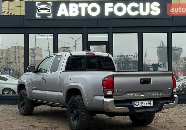 Серый Тойота Такома, объемом двигателя 3.46 л и пробегом 227 тыс. км за 18490 $, фото 4 на Automoto.ua