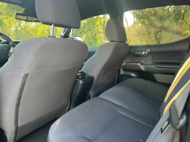 Серый Тойота Такома, объемом двигателя 3.5 л и пробегом 32 тыс. км за 25000 $, фото 10 на Automoto.ua