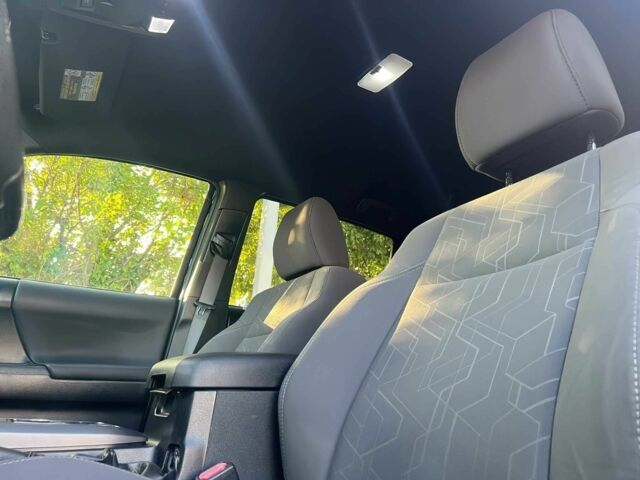 Серый Тойота Такома, объемом двигателя 3.5 л и пробегом 32 тыс. км за 25000 $, фото 8 на Automoto.ua