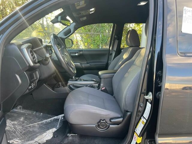 Серый Тойота Такома, объемом двигателя 3.5 л и пробегом 32 тыс. км за 25000 $, фото 6 на Automoto.ua