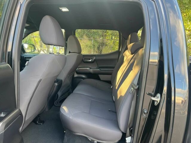 Серый Тойота Такома, объемом двигателя 3.5 л и пробегом 32 тыс. км за 25000 $, фото 9 на Automoto.ua