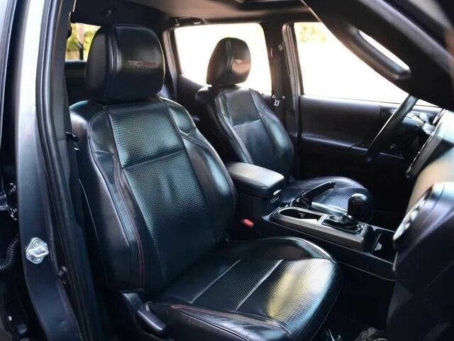 Серый Тойота Такома, объемом двигателя 3.5 л и пробегом 31 тыс. км за 19000 $, фото 6 на Automoto.ua