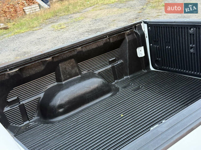 Белый Тойота Тундра, объемом двигателя 4.7 л и пробегом 120 тыс. км за 31500 $, фото 19 на Automoto.ua