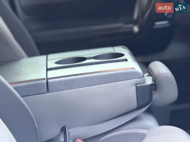 Белый Тойота Тундра, объемом двигателя 4.7 л и пробегом 120 тыс. км за 31500 $, фото 15 на Automoto.ua