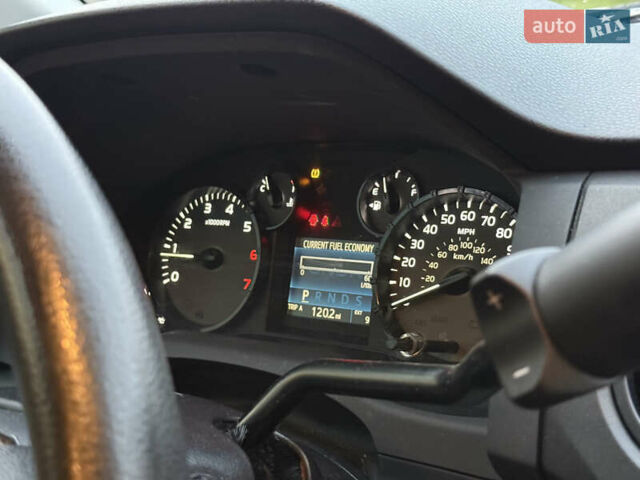 Белый Тойота Тундра, объемом двигателя 4.7 л и пробегом 120 тыс. км за 31500 $, фото 24 на Automoto.ua