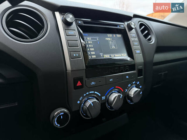 Белый Тойота Тундра, объемом двигателя 4.7 л и пробегом 120 тыс. км за 31500 $, фото 30 на Automoto.ua