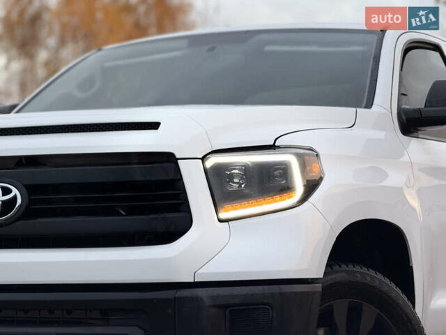 Белый Тойота Тундра, объемом двигателя 4.7 л и пробегом 120 тыс. км за 31500 $, фото 33 на Automoto.ua