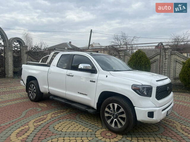 Белый Тойота Тундра, объемом двигателя 5.66 л и пробегом 8 тыс. км за 52000 $, фото 21 на Automoto.ua
