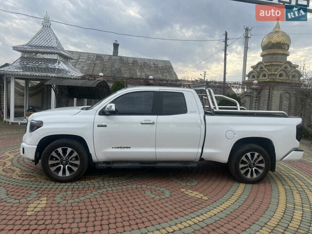 Белый Тойота Тундра, объемом двигателя 5.66 л и пробегом 8 тыс. км за 52000 $, фото 9 на Automoto.ua