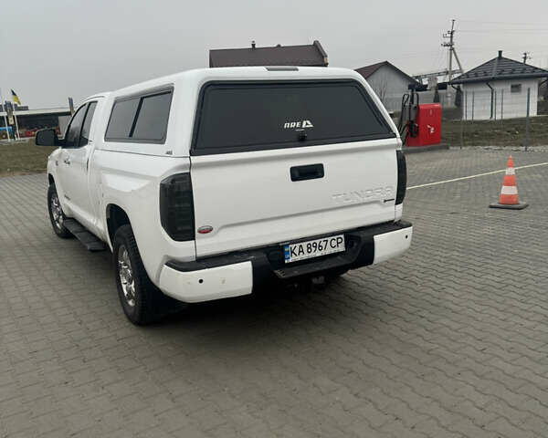 Белый Тойота Тундра, объемом двигателя 5.7 л и пробегом 50 тыс. км за 31000 $, фото 8 на Automoto.ua