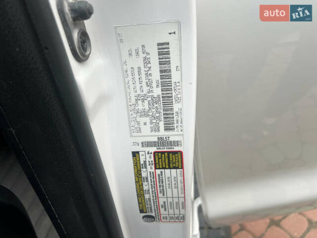 Белый Тойота Тундра, объемом двигателя 5.66 л и пробегом 8 тыс. км за 52000 $, фото 32 на Automoto.ua