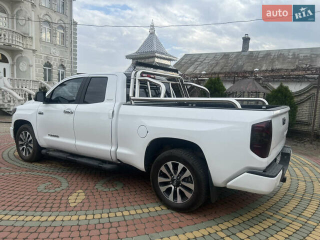 Белый Тойота Тундра, объемом двигателя 5.66 л и пробегом 8 тыс. км за 52000 $, фото 13 на Automoto.ua