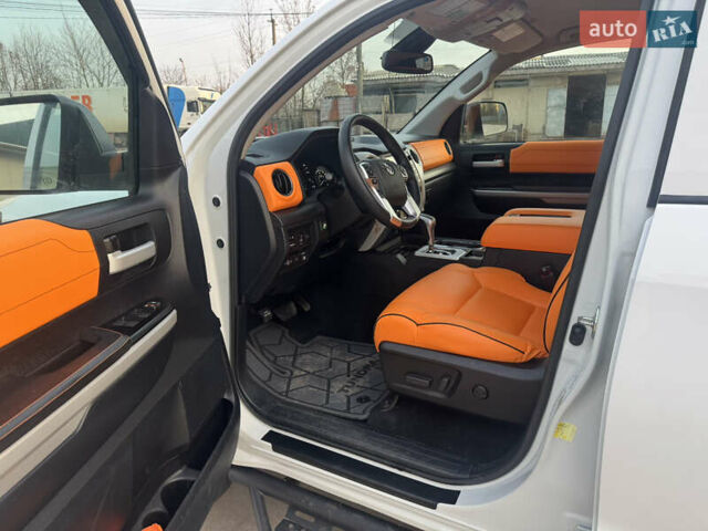 Белый Тойота Тундра, объемом двигателя 5.66 л и пробегом 142 тыс. км за 43700 $, фото 55 на Automoto.ua