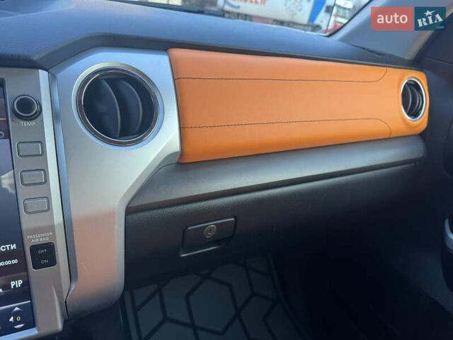 Белый Тойота Тундра, объемом двигателя 5.66 л и пробегом 142 тыс. км за 43700 $, фото 27 на Automoto.ua