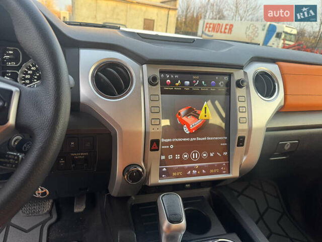 Белый Тойота Тундра, объемом двигателя 5.66 л и пробегом 142 тыс. км за 43700 $, фото 30 на Automoto.ua