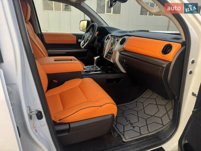 Белый Тойота Тундра, объемом двигателя 5.66 л и пробегом 142 тыс. км за 43700 $, фото 52 на Automoto.ua