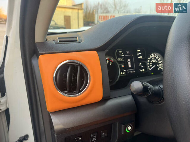 Белый Тойота Тундра, объемом двигателя 5.66 л и пробегом 142 тыс. км за 43700 $, фото 19 на Automoto.ua