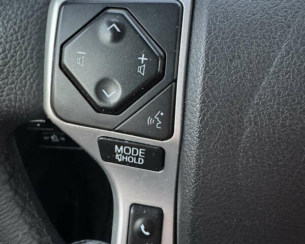 Белый Тойота Тундра, объемом двигателя 5.66 л и пробегом 142 тыс. км за 43700 $, фото 31 на Automoto.ua