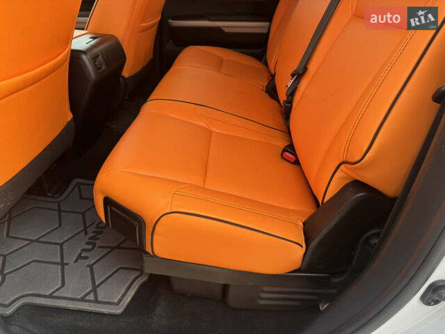 Белый Тойота Тундра, объемом двигателя 5.66 л и пробегом 142 тыс. км за 43700 $, фото 23 на Automoto.ua