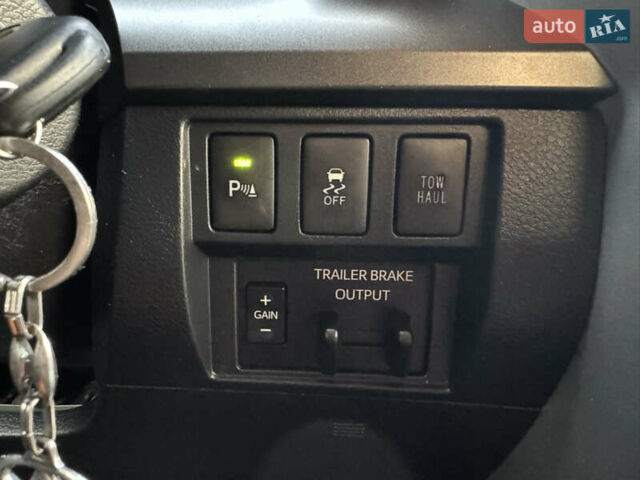 Белый Тойота Тундра, объемом двигателя 5.66 л и пробегом 142 тыс. км за 43700 $, фото 51 на Automoto.ua