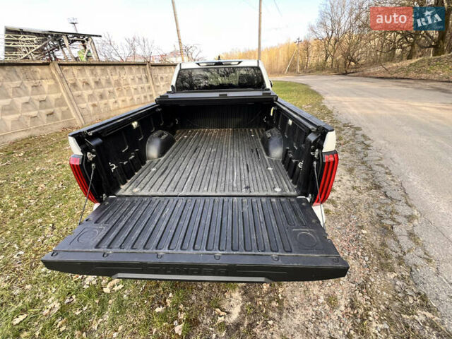 Білий Тойота Тундра, об'ємом двигуна 3.45 л та пробігом 55 тис. км за 75000 $, фото 33 на Automoto.ua