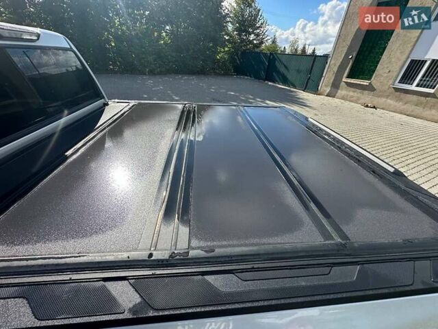 Белый Тойота Тундра, объемом двигателя 3.45 л и пробегом 40 тыс. км за 92500 $, фото 13 на Automoto.ua