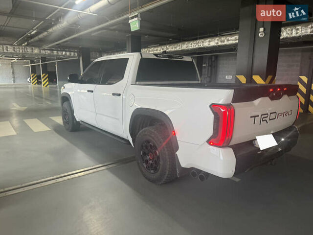 Белый Тойота Тундра, объемом двигателя 3.45 л и пробегом 4 тыс. км за 84848 $, фото 8 на Automoto.ua