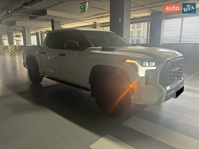 Белый Тойота Тундра, объемом двигателя 3.45 л и пробегом 4 тыс. км за 84848 $, фото 5 на Automoto.ua