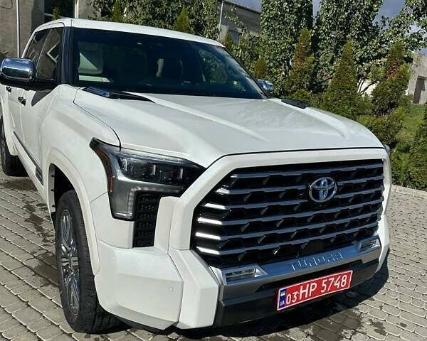 Белый Тойота Тундра, объемом двигателя 3.45 л и пробегом 40 тыс. км за 92500 $, фото 1 на Automoto.ua