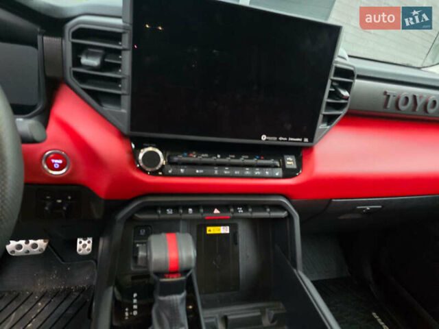Белый Тойота Тундра, объемом двигателя 3.45 л и пробегом 4 тыс. км за 84848 $, фото 17 на Automoto.ua