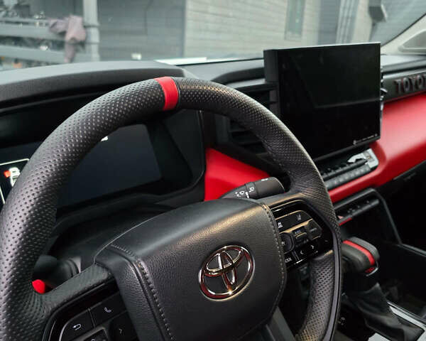 Белый Тойота Тундра, объемом двигателя 3.45 л и пробегом 4 тыс. км за 84848 $, фото 21 на Automoto.ua