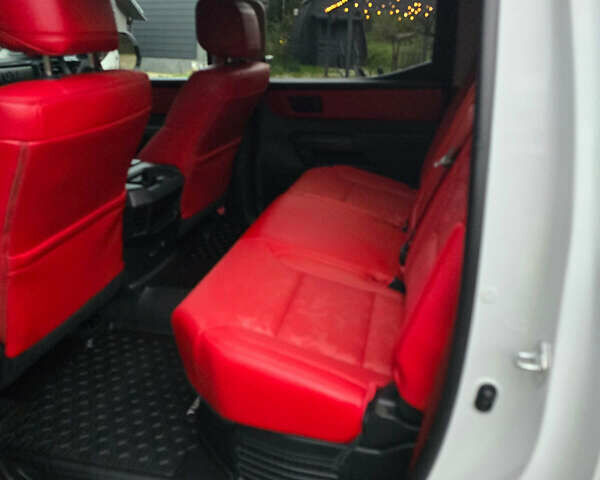 Белый Тойота Тундра, объемом двигателя 3.45 л и пробегом 4 тыс. км за 84848 $, фото 22 на Automoto.ua