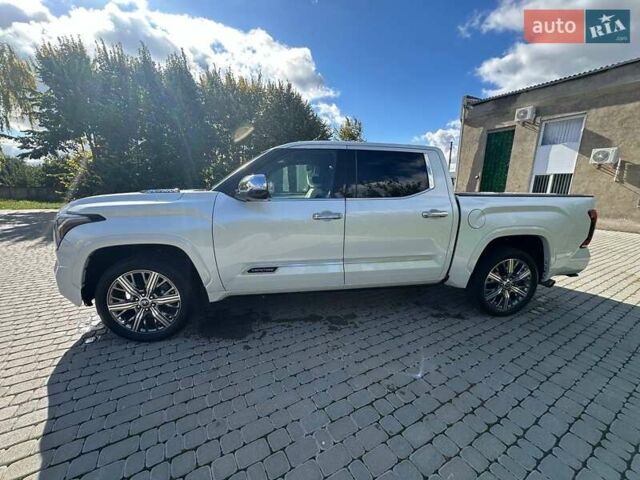 Белый Тойота Тундра, объемом двигателя 3.45 л и пробегом 40 тыс. км за 92500 $, фото 5 на Automoto.ua