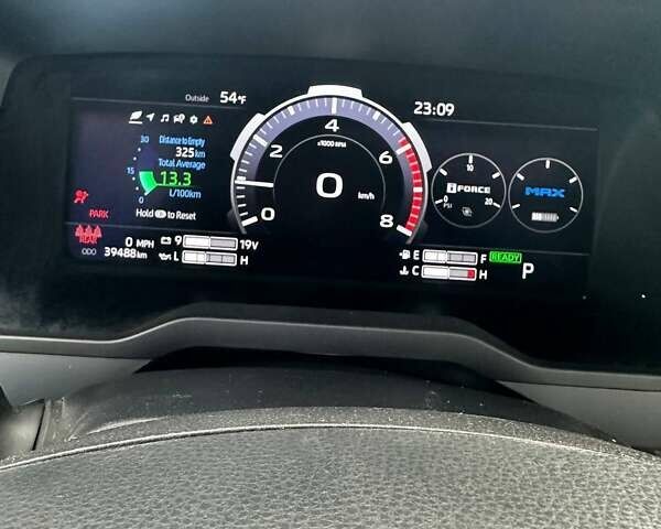 Белый Тойота Тундра, объемом двигателя 3.45 л и пробегом 40 тыс. км за 92500 $, фото 33 на Automoto.ua