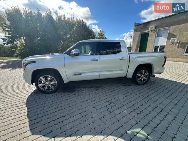 Белый Тойота Тундра, объемом двигателя 3.45 л и пробегом 40 тыс. км за 92500 $, фото 4 на Automoto.ua