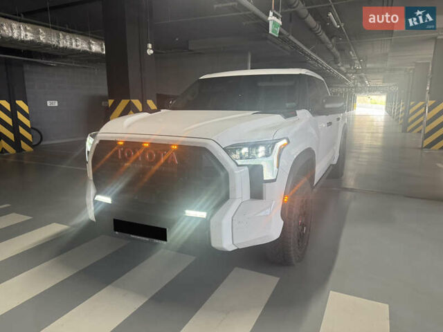 Белый Тойота Тундра, объемом двигателя 3.45 л и пробегом 4 тыс. км за 84848 $, фото 4 на Automoto.ua