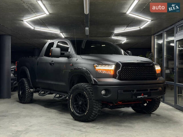 Черный Тойота Тундра, объемом двигателя 5.7 л и пробегом 158 тыс. км за 19900 $, фото 1 на Automoto.ua