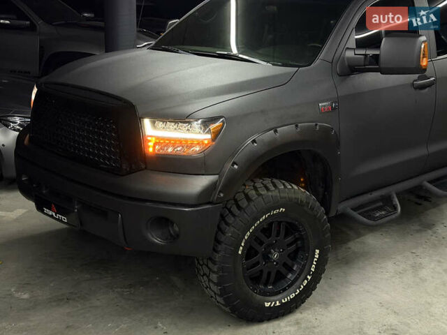 Черный Тойота Тундра, объемом двигателя 5.7 л и пробегом 158 тыс. км за 19900 $, фото 7 на Automoto.ua