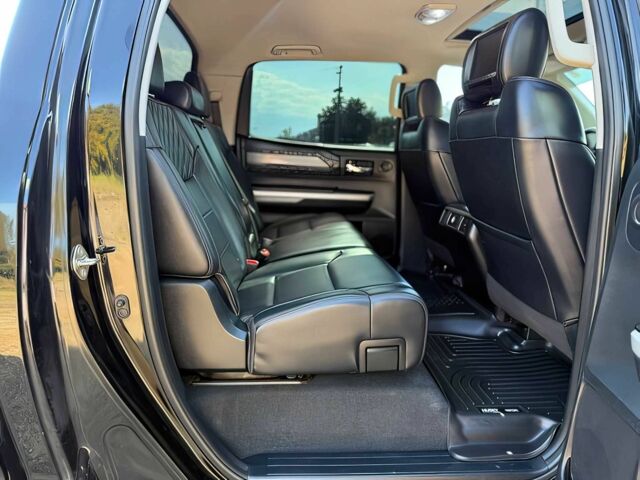 Черный Тойота Тундра, объемом двигателя 5.7 л и пробегом 89 тыс. км за 14900 $, фото 13 на Automoto.ua