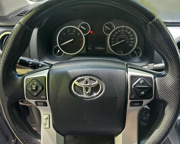 Черный Тойота Тундра, объемом двигателя 5.69 л и пробегом 173 тыс. км за 26000 $, фото 11 на Automoto.ua