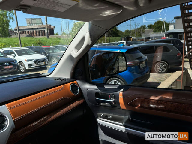 Черный Тойота Тундра, объемом двигателя 5.7 л и пробегом 33 тыс. км за 60999 $, фото 16 на Automoto.ua