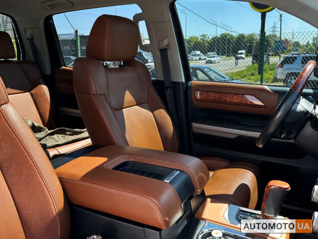 Черный Тойота Тундра, объемом двигателя 5.7 л и пробегом 33 тыс. км за 60999 $, фото 26 на Automoto.ua